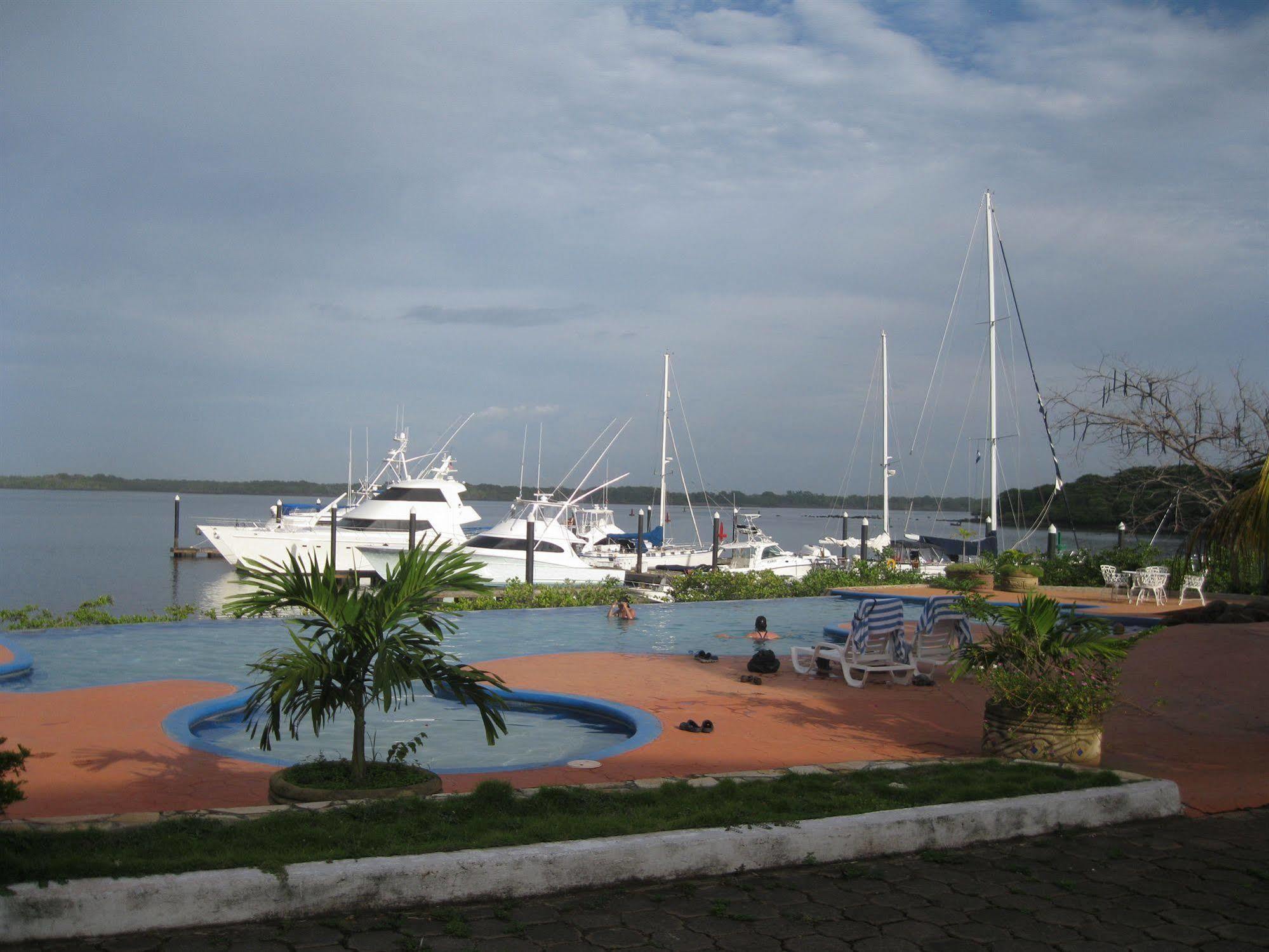 Hotel Marina Puesta Del Sol Aposentillo Esterno foto