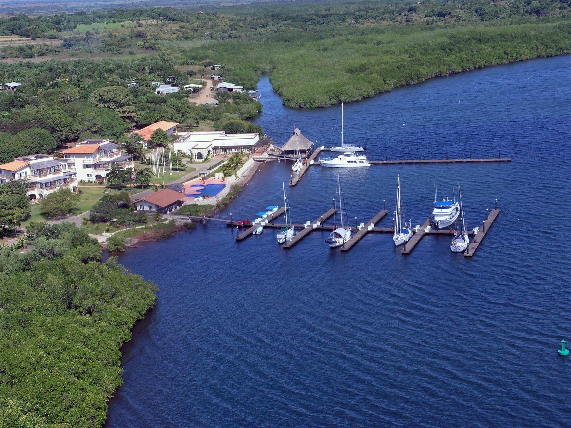 Hotel Marina Puesta Del Sol Aposentillo Esterno foto